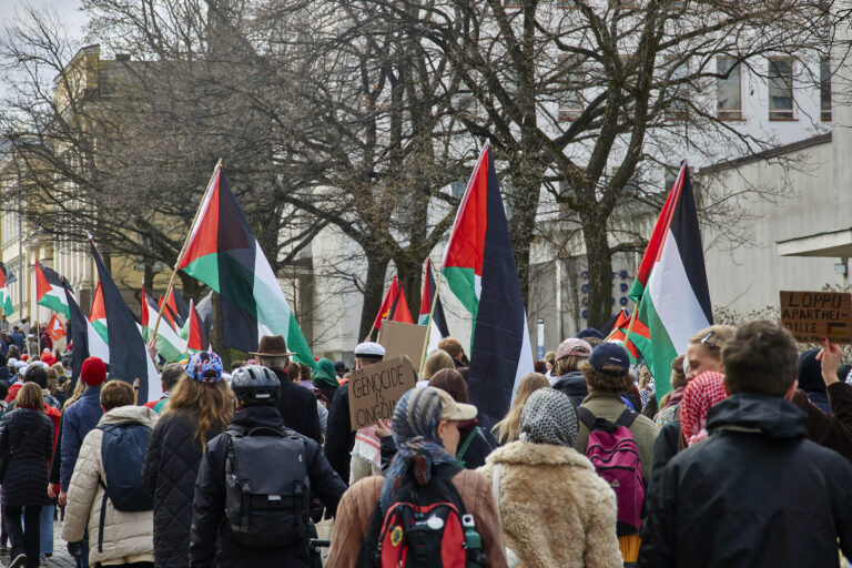 Ei työvoimaa kansanmurhan tueksi, ei tukea apartheidille