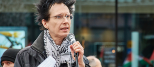 Syksy Räsäsen puhe Hands Off Iran-mielenosoituksessa 28.3.2026